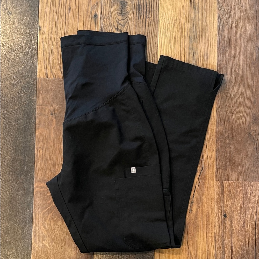 Figs black Yola maternity scrub pants sz small